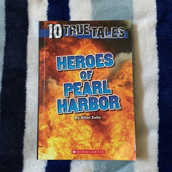 4 Books 📚 10 True Tales - Picture 2 of 9